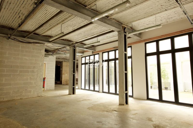 Unusual and Unique Location Site for Filming and Photography Shoots in Paris